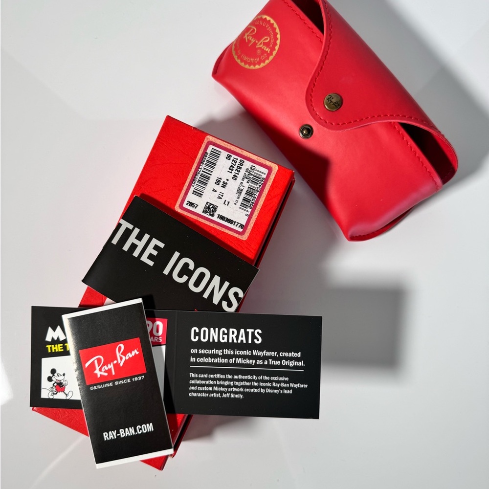 Ray-Ban Disney Wayfarer Black Mickey Mouse Sunglasses